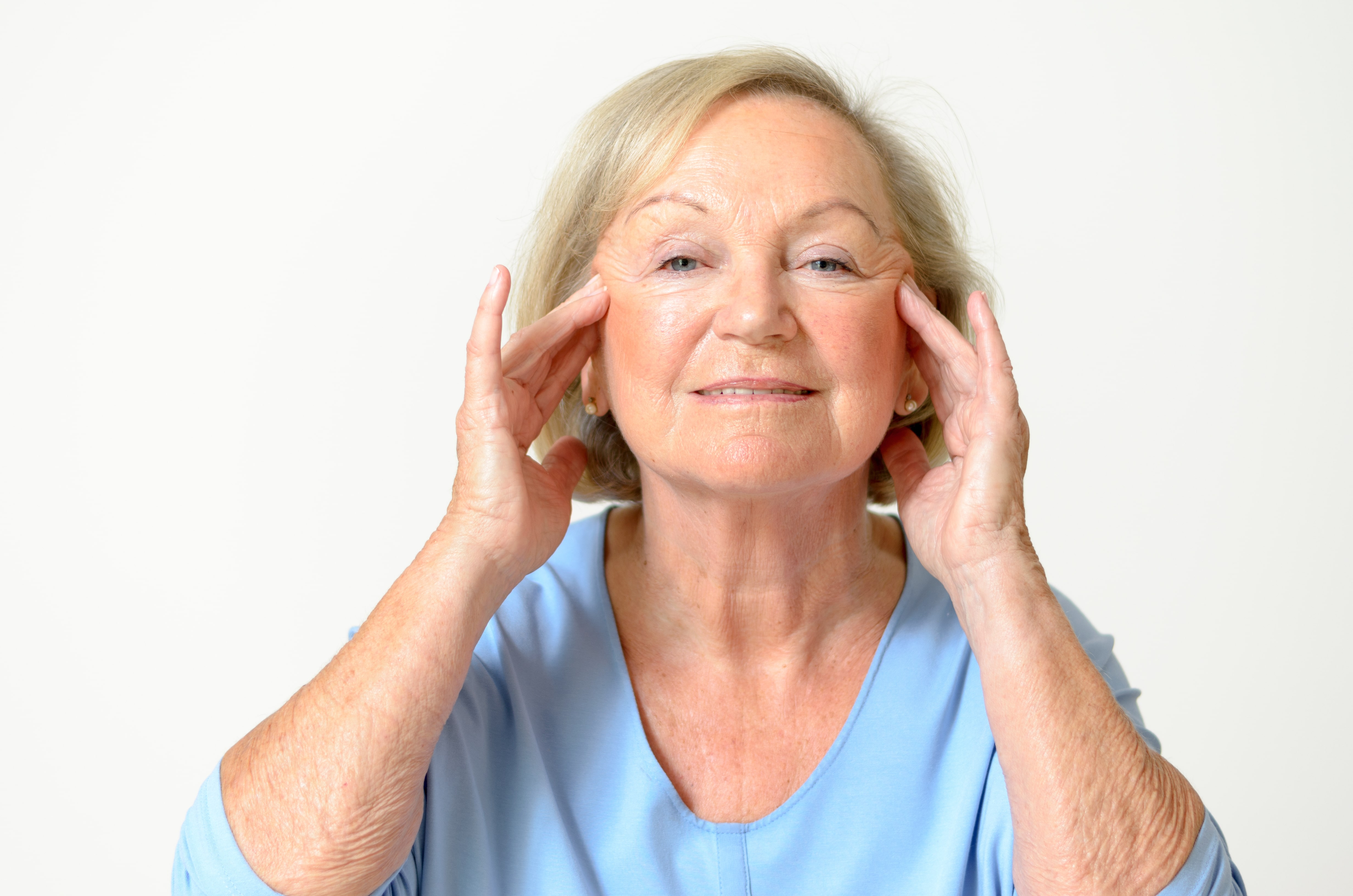 Facelift Safety: Understanding Risks and Benefits for Facial Rejuvenation Surgery